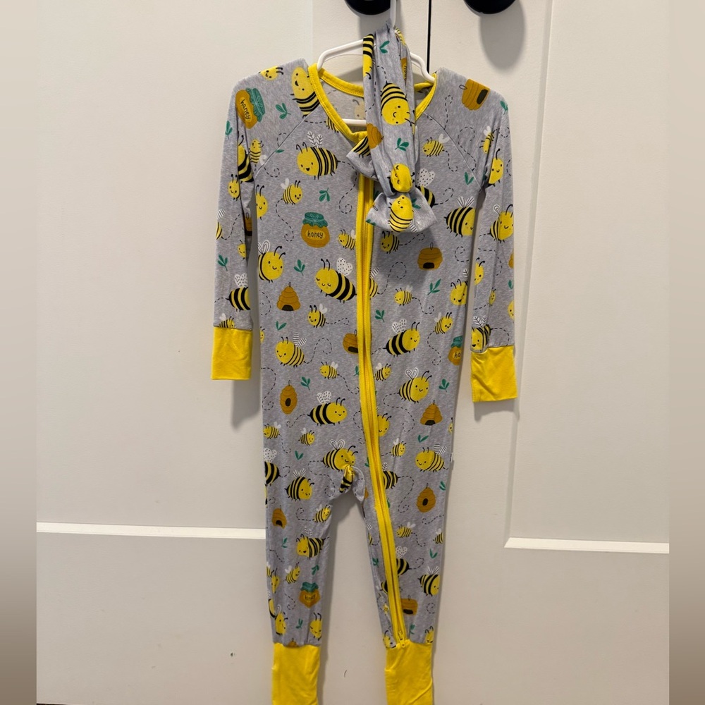 Little Sleepies Bee Print & Bow